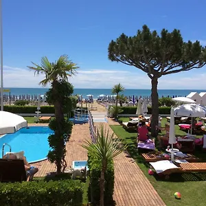 https://hotel-universo-lido-di-jesolo.hotelslidodijesolo.com