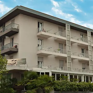 https://hotel-santiago-lido-di-jesolo.hotelslidodijesolo.com