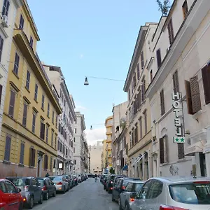 https://roma-carina.it-romehotels.com